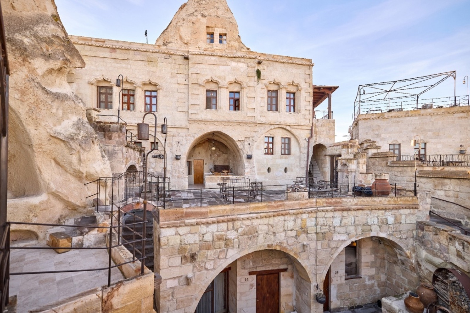 Mithra Cave Hotel
